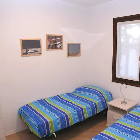 Ferienhaus Fuer 6 Personen Ca 55 Qm In Bibione, Adriakueste Italien Und Umgebung - B63120 *